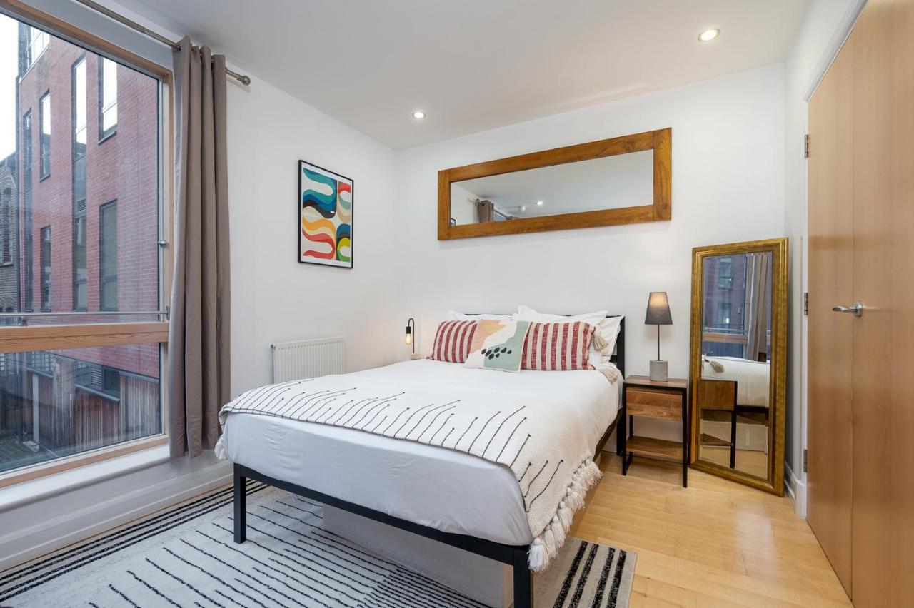 D8 - Canal View Apartment Londen Buitenkant foto