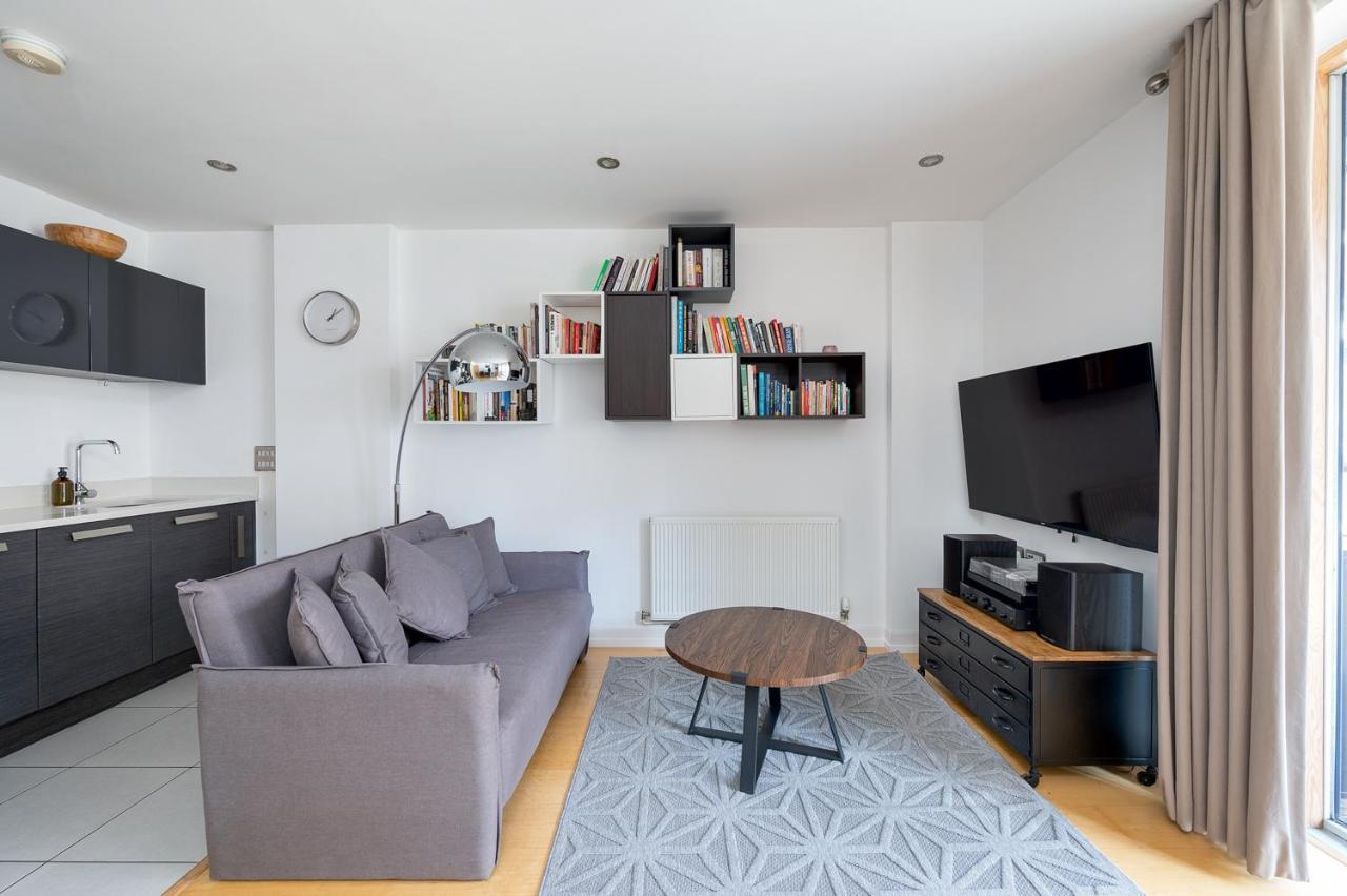 D8 - Canal View Apartment Londen Buitenkant foto
