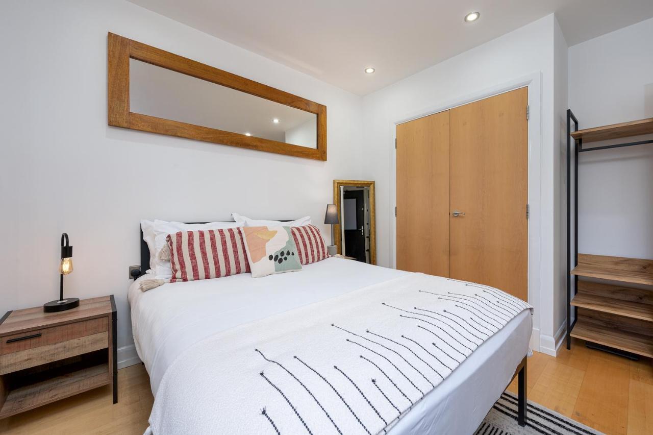 D8 - Canal View Apartment Londen Buitenkant foto