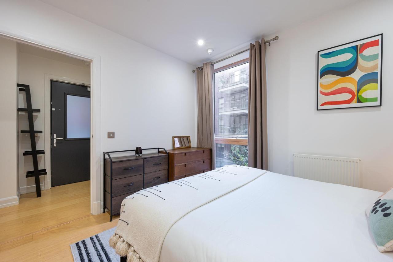 D8 - Canal View Apartment Londen Buitenkant foto