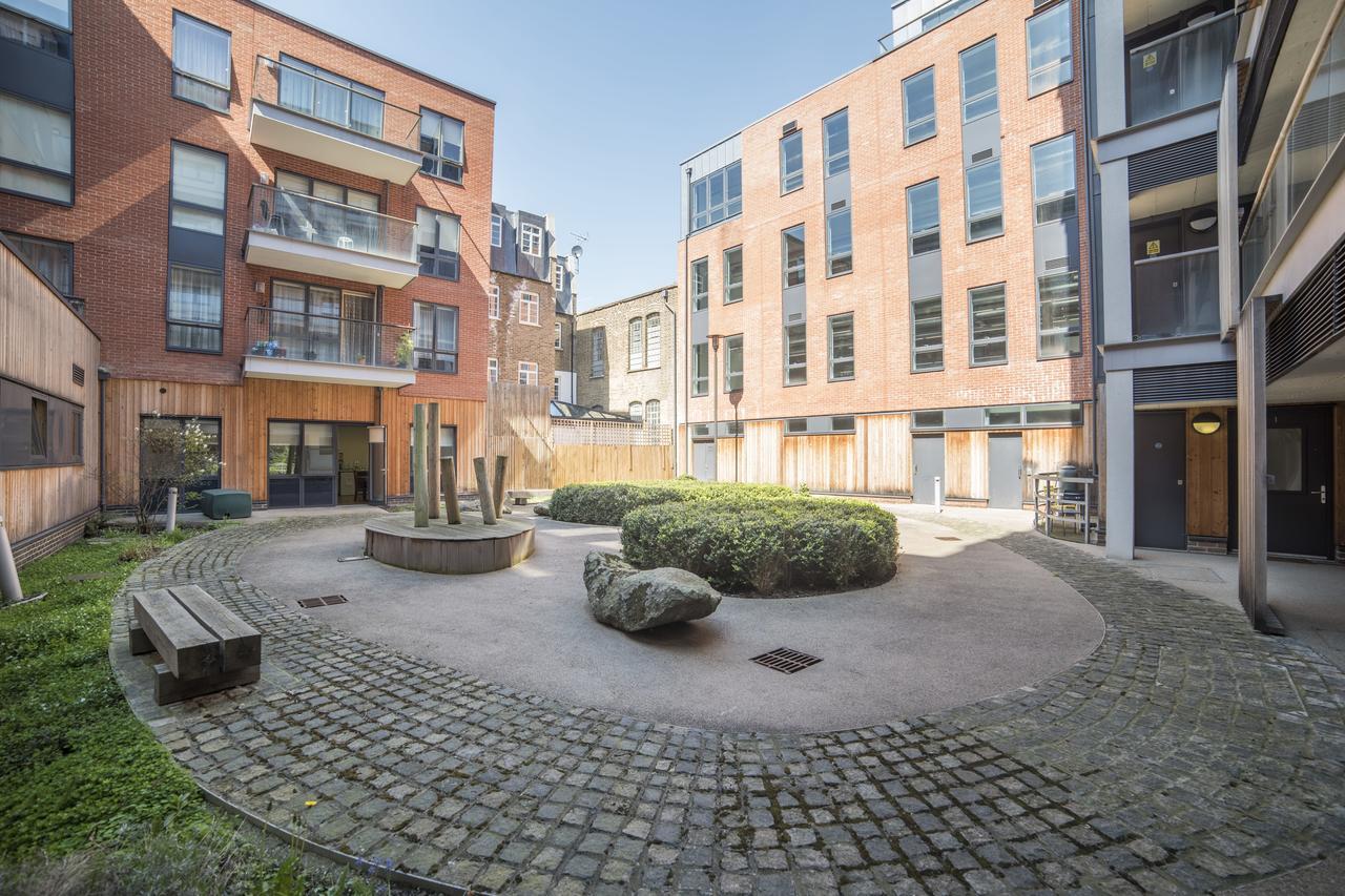 D8 - Canal View Apartment Londen Buitenkant foto